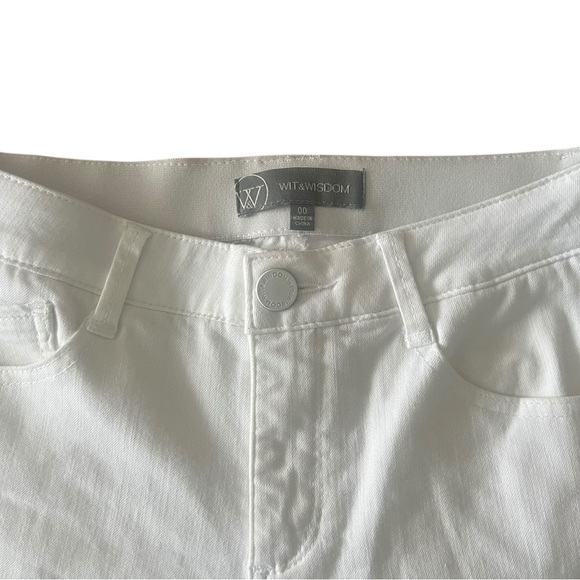 Wit & Wisdom White Bermuda Shorts - Picture 6 of 9